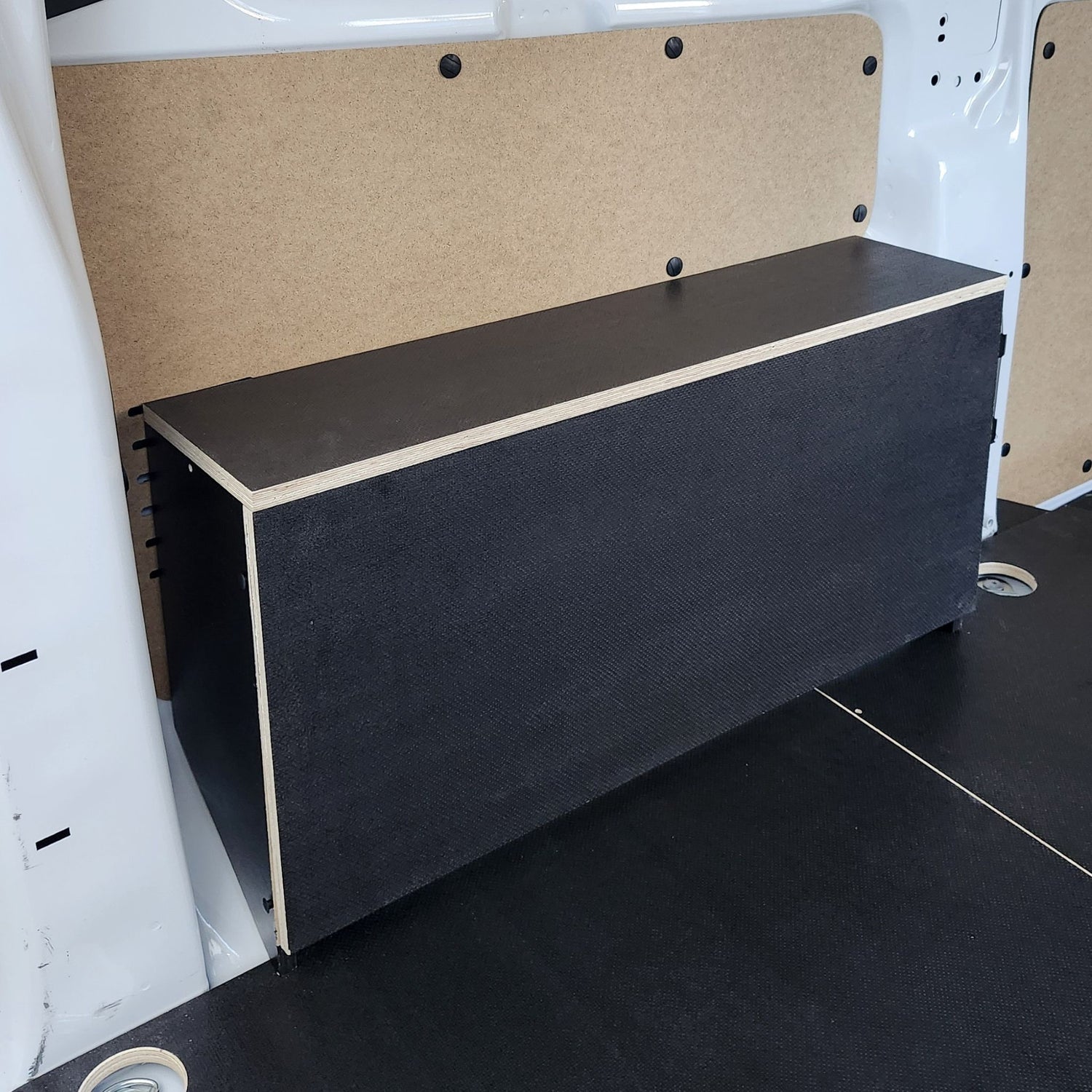 Caisson de protection passage de roue pour les véhicules Utilitaires Peugeot EXPERT, Citroën JUMPY, Toyota PROACE, Opel VIVARO, Fiat SCUDO.