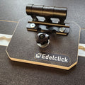Support de fourche pour le maintien des vélos. Disposé sur une plaque de maintien et de verrouillage au sol.