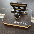 Support de fourche pour le maintien des vélos. Disposé sur une plaque de maintien et de verrouillage au sol.